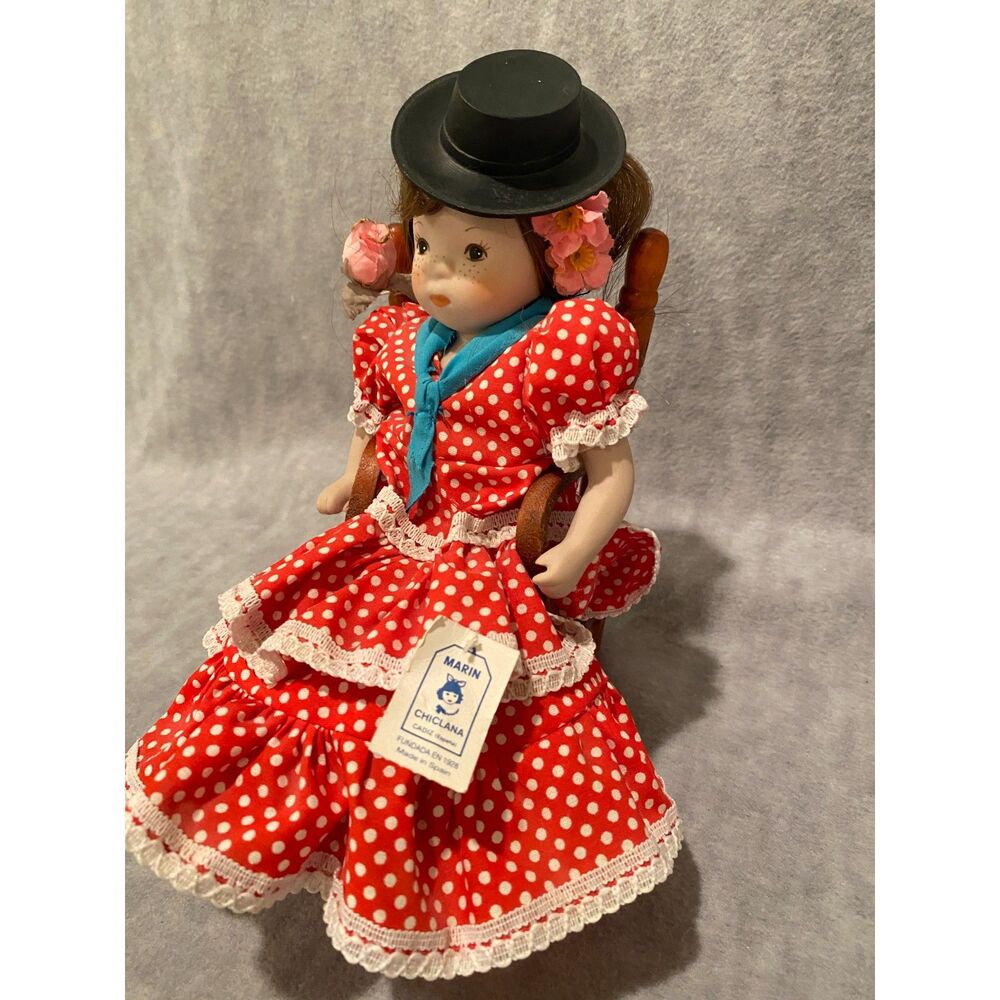 Vintage Spanish Latina Flamenco Marin Chiclana World‎ Dress Doll in Chair New